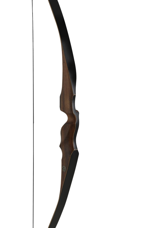 Old Mountain Archery Pocono recurve bow - grip and arrow shelf detail