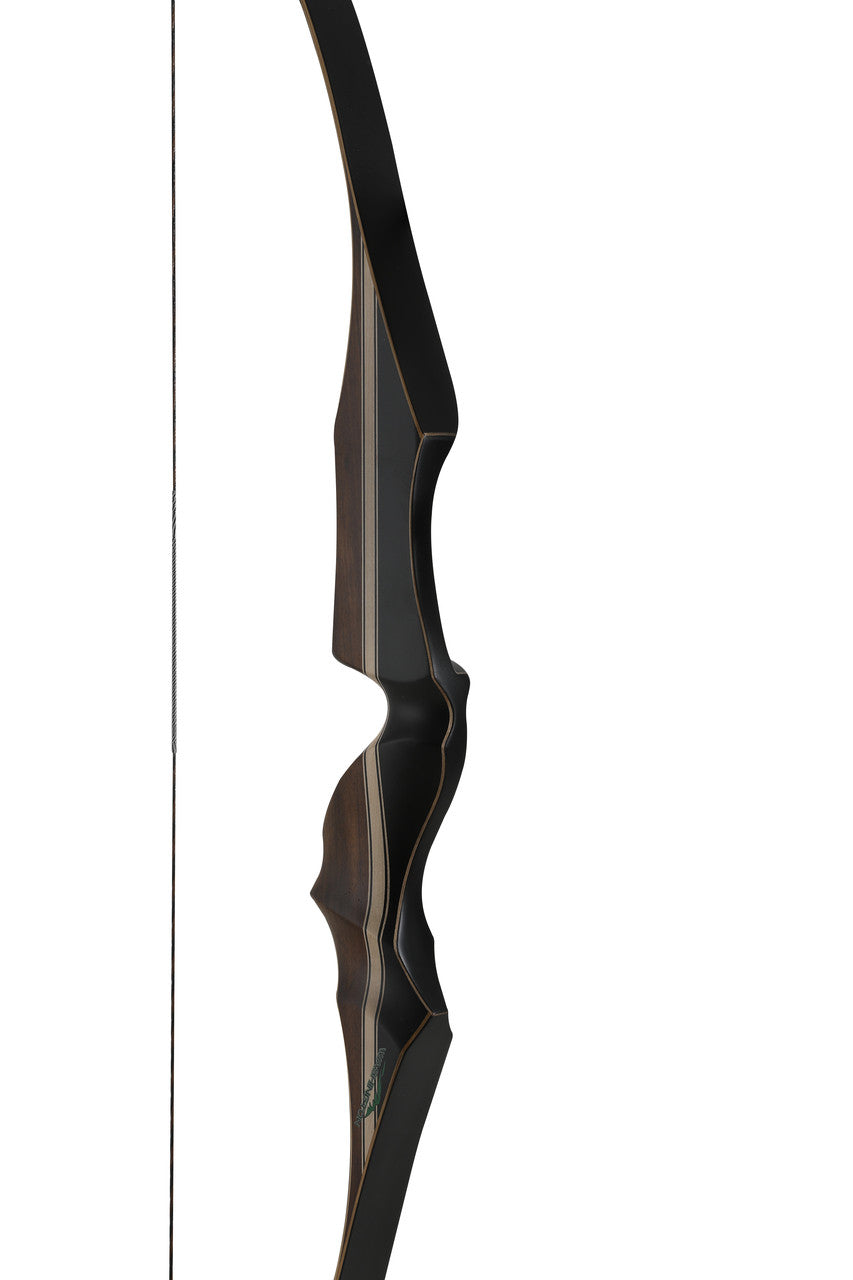 Old Mountain Archery Washington recurve bow - grip and arrow shelf detail
